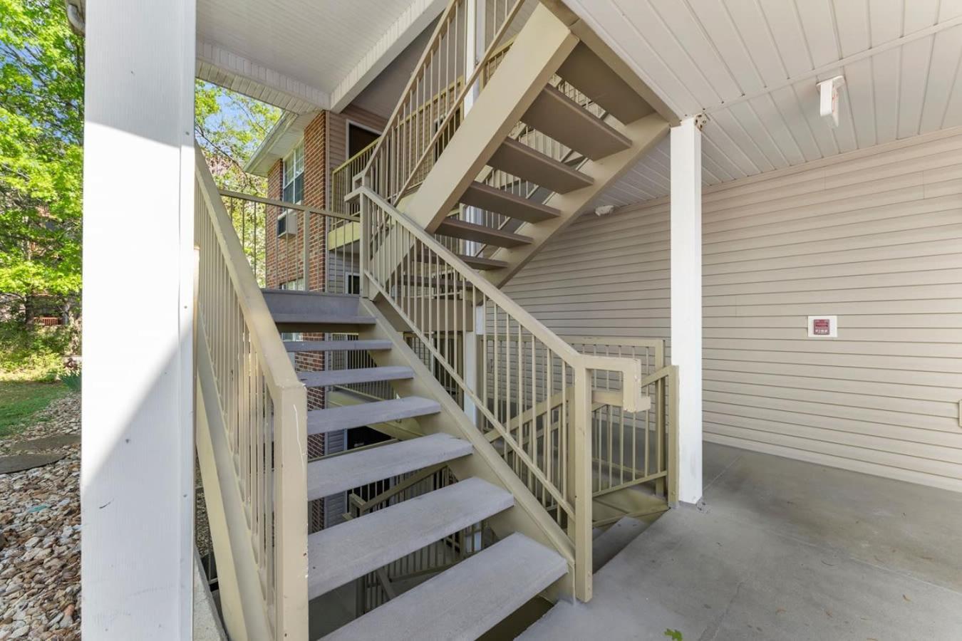 Penthouse Thousand Hills Golf Front Condo With Pool Close To 76 And Sleeps 8 Branson Exteriör bild