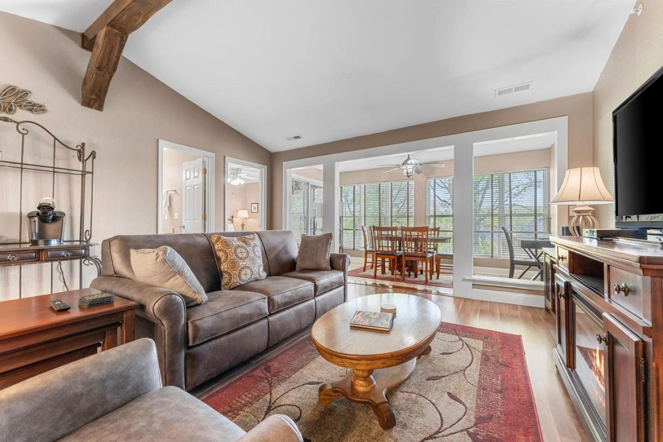 Penthouse Thousand Hills Golf Front Condo With Pool Close To 76 And Sleeps 8 Branson Exteriör bild